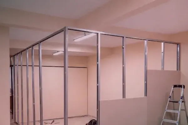 Divisiones de ambientes para una página local de San Pedro Ayampuc, imagen de apoyo no asociada a una obra específica