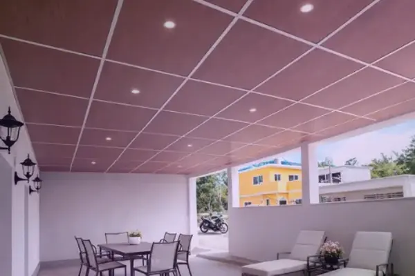 Cielos falsos para una página local de Zona 12, imagen de apoyo no asociada a una obra específica